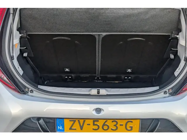 Toyota Aygo 1.0 VVT-i x-clusiv 2019 Benzine 9