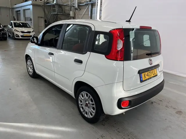Fiat Panda 1.0 Hybrid Easy 2021 Hybride Benzine 2