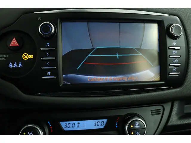 Toyota Yaris 1.5 Hybrid Active 2020 Hybride Benzine 9