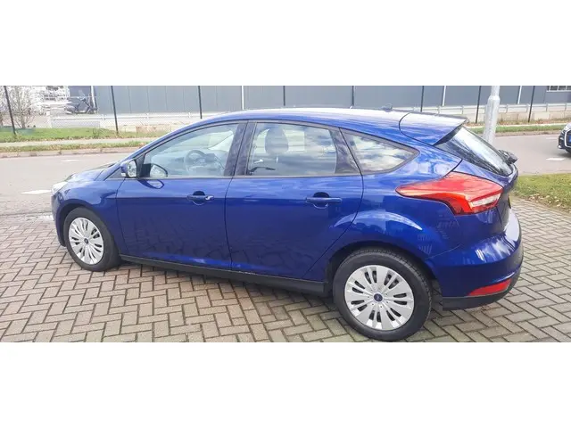 Ford Focus 1.0 Trend 2018 Benzine 4