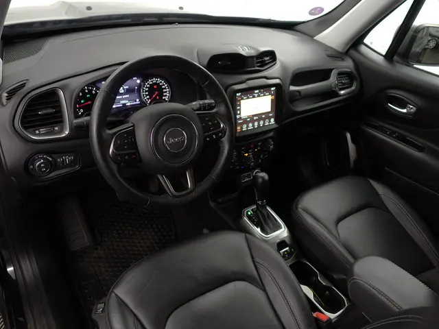 Jeep Renegade 1.3T 151pk Freedom Aut- 2019 Benzine 2