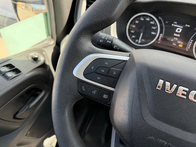 Iveco Daily 35S14 2.3 2022 Diesel 17