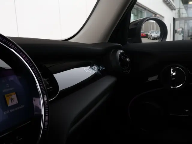 MINI Cooper Mini 1.5 Camden Edition 2023 Benzine 33