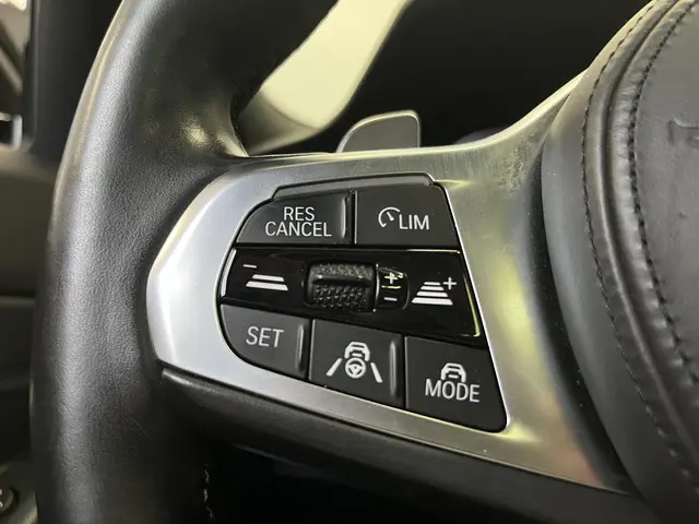 BMW 3 Serie Touring 330i xDrive M-sport 2019 Benzine 8