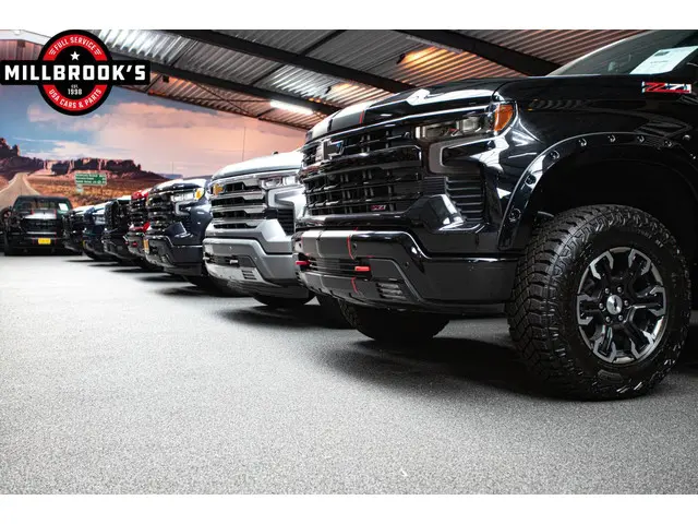 Chevrolet Silverado USA Trailboss, 2024 Benzine 27