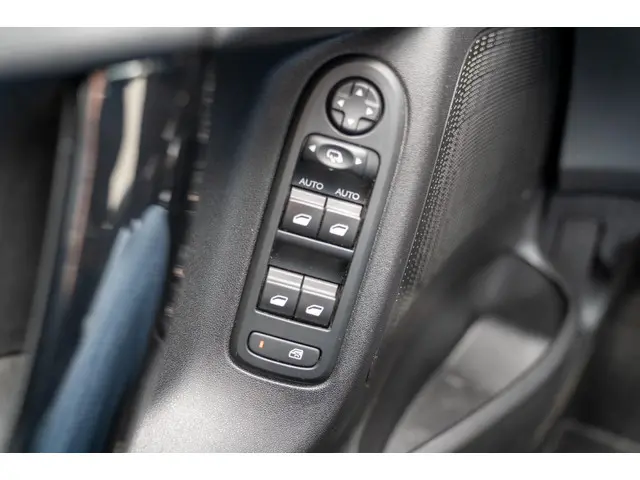 Citroën C3 1.2 PureTech Selection 2017 Benzine 37