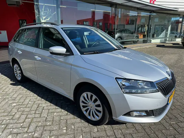 Škoda Fabia Combi 1.0 TSI Ambition 2022 Benzine 2