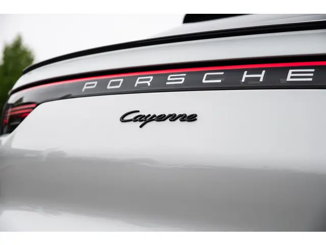 Porsche Cayenne Coupé 3.0 E-Hybrid 2020 Hybride Benzine 44