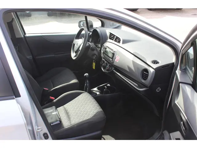 Toyota Yaris 1.0 VVT-i Aspiration, Airco! 2013 Benzine 5
