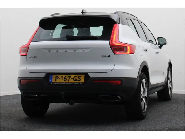 Volvo XC40 2.0 T4 AWD R-Design 2018 Benzine 21