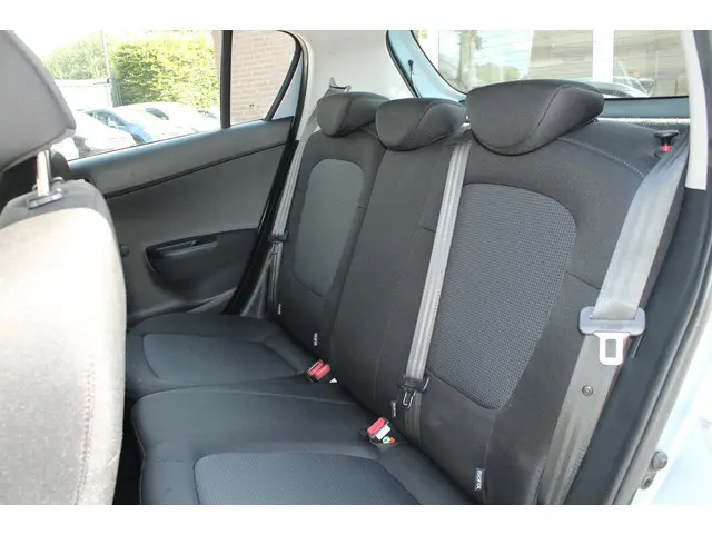Hyundai i20 1.4i 2014 Benzine 14