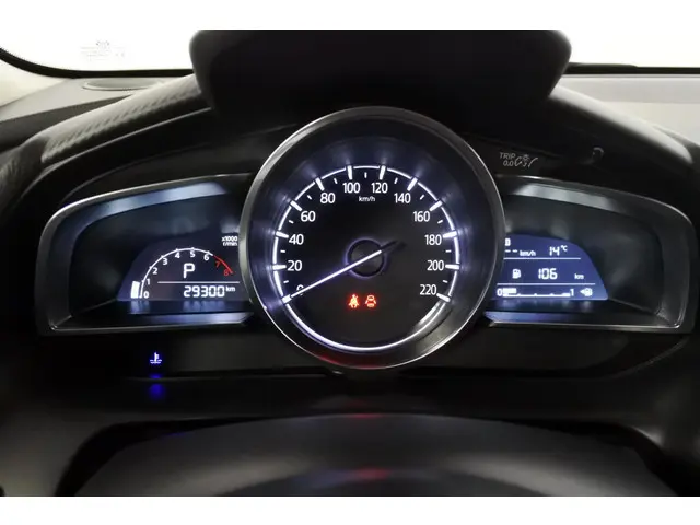 Mazda 2 1.5 90pk Automaat Sportsline 2019 Benzine 3