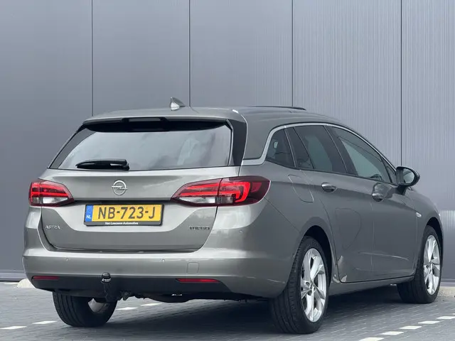 Opel Astra Sports Tourer 1.4 Innovation 2017 Benzine 17