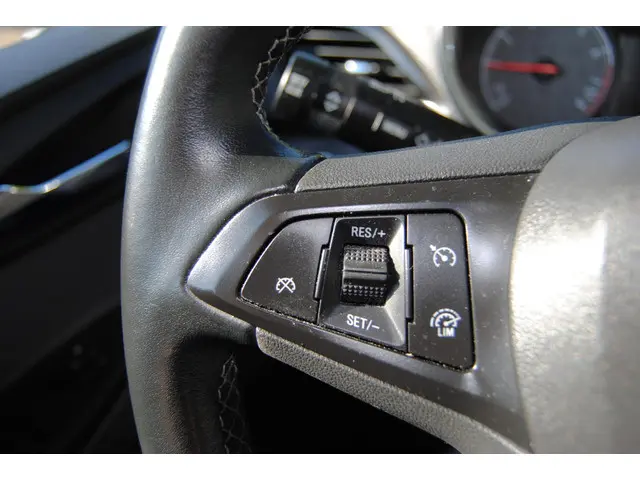 Opel KARL 1.0 ecoFLEX Innovation 2017 Benzine 12