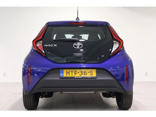 Toyota Aygo X 1.0 VVT-i MT Play, 2025 Benzine 4