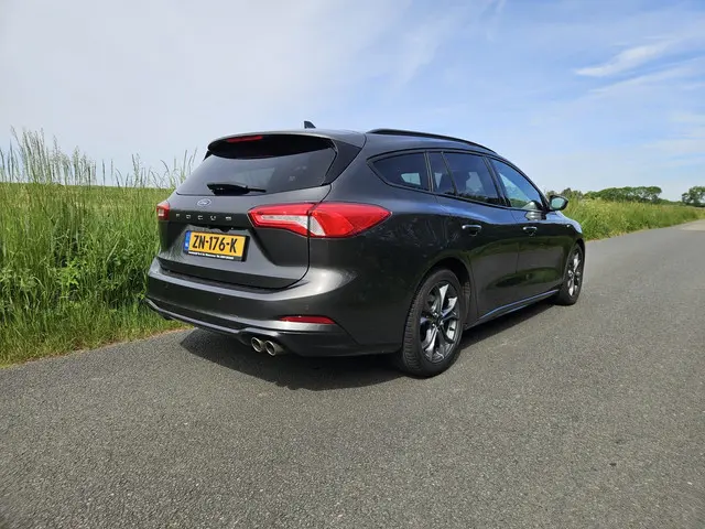 Ford Focus Wagon 1.0 EcoBoost ST Line 2019 Benzine 3