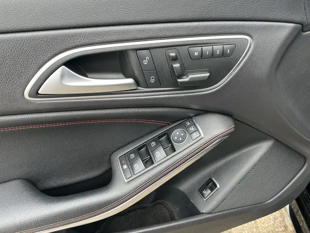 Mercedes-Benz CLA AMG 45 4MATIC Edition 1 2014 Benzine 12