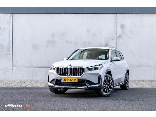 BMW X1 xDrive30e 2024 Hybride Benzine 6