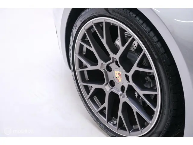 Porsche 911 3.0 Carrera 2020 Benzine 42