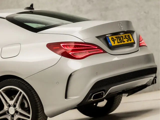Mercedes-Benz CLA 180 AMG Edition 1 2014 Benzine 13