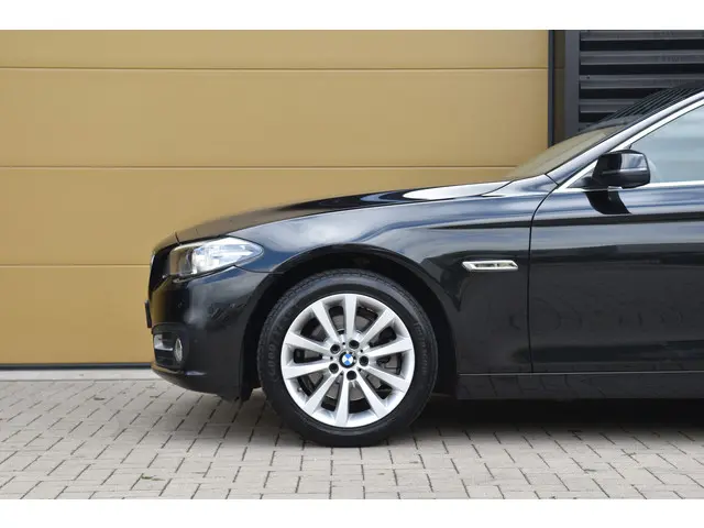 BMW 5 Serie Touring 520i Executive 2016 Benzine 7