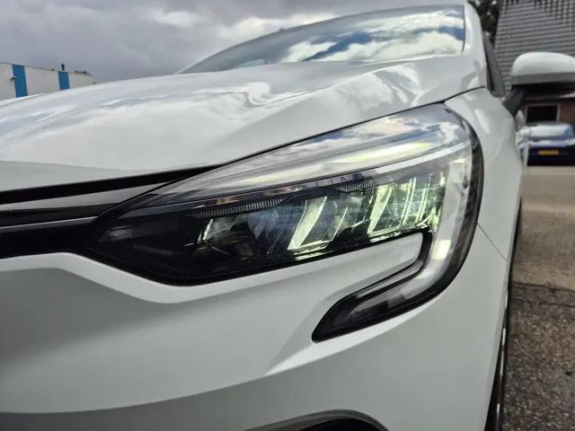 Renault Clio 1.0 TCe Intens 2021 Benzine 28
