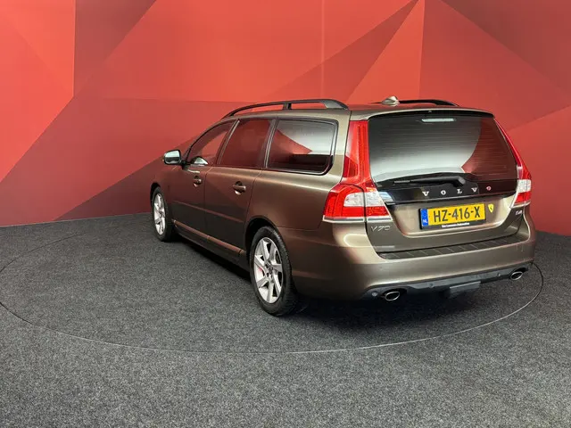 Volvo V70 2.0 D4 Summum 2015 Diesel 6
