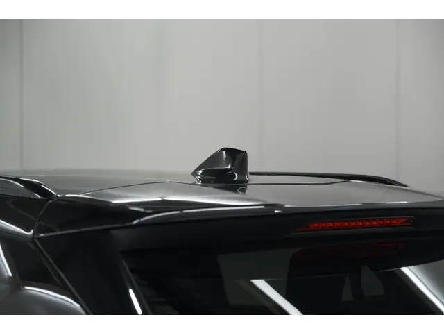 Peugeot 2008 1.2 Hybrid 145 Allure 2025 Hybride Benzine 25