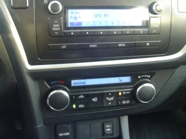 Toyota Auris 1.3 Comfort / NAP / PDC 2013 Benzine 11