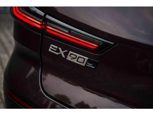 Volvo EX90 Twin Motor Ultra 7p. 111 kWh 2025 Elektrisch 33