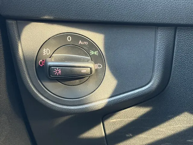 Volkswagen Polo 1.0 TSI R-Line 2021 Benzine 24