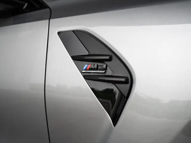 BMW M3 Touring xDrive Competition 2024 Benzine 21