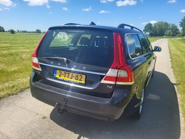 Volvo V70 1.6 T4 Nordic+ navi trekhaak 17"LMV 2014 Benzine 15