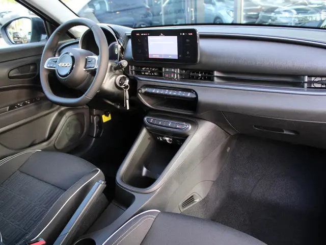 Fiat 600 1.2 Hybrid Urban 2025 Benzine 3