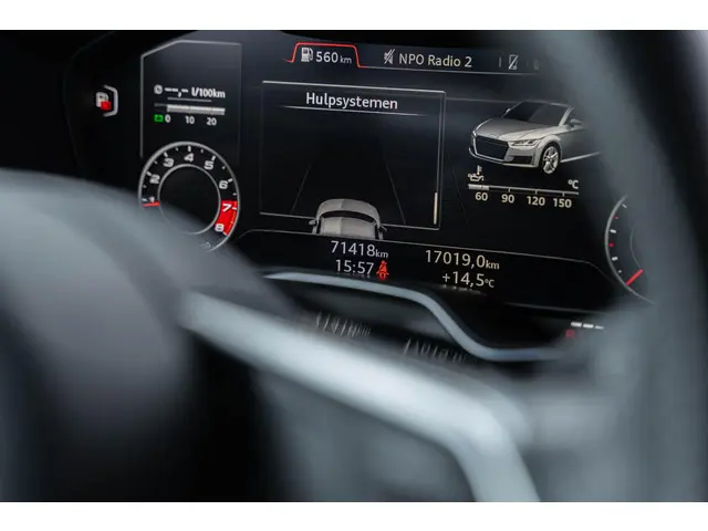 Audi TT 2.0 TFSI 2015 Benzine 24