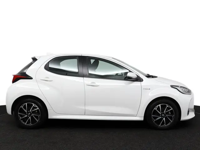 Toyota Yaris 1.5 Hybrid Dynamic 2021 Hybride Benzine 13