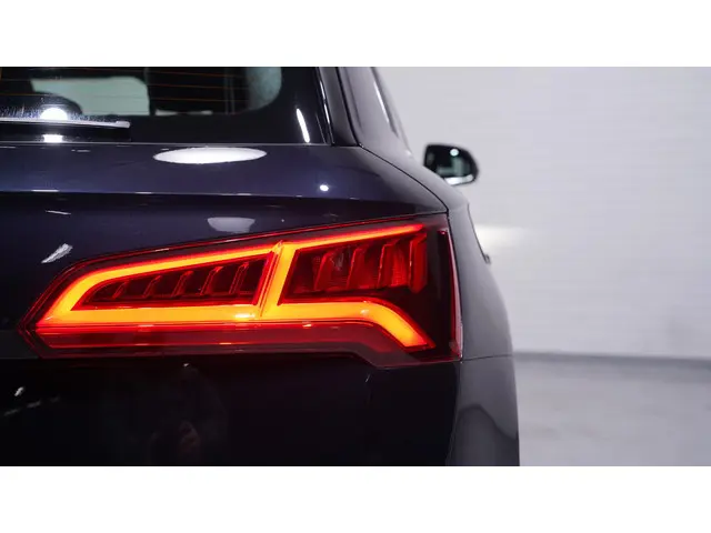 Audi Q5 35 TDI quattro S edition 2020 Diesel 12