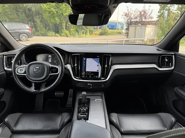 Volvo S60 2.0 B3 Aut. 163pk MHEV R-Design 2021 Benzine 17