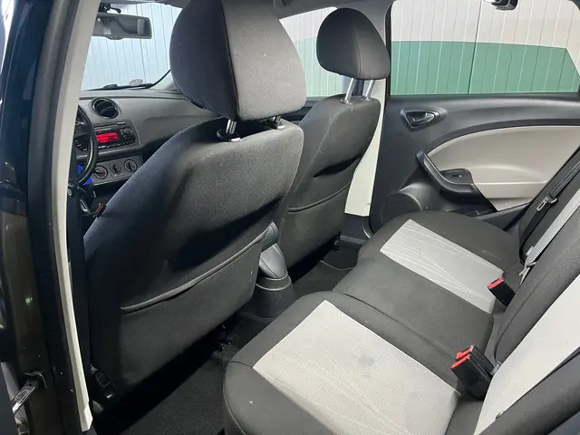 SEAT Ibiza ST aparte kleur. 1.2 TSI Style 2013 Benzine 7