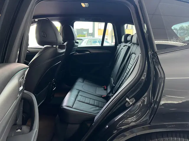 BMW X3 xDrive30e Executive 2021 Hybride Benzine 6