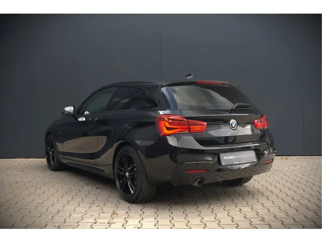 BMW 1 Serie 118i High Executive M Sport 2017 Benzine 7