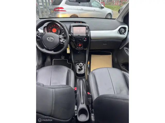 Toyota Aygo 1.0 VVT-i Automaat|Vouwdak|NAP 2017 Benzine 9