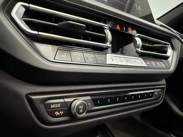 BMW 1 Serie 120i M-pakket 2023 2023 Benzine 14