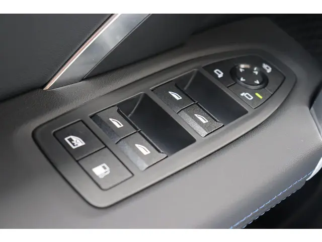 BMW X1 xDrive25e 2025 Hybride Benzine 36