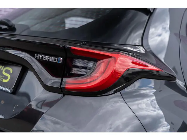 Toyota Yaris 1.5 Hybrid Dynamic 2021 Hybride Benzine 15
