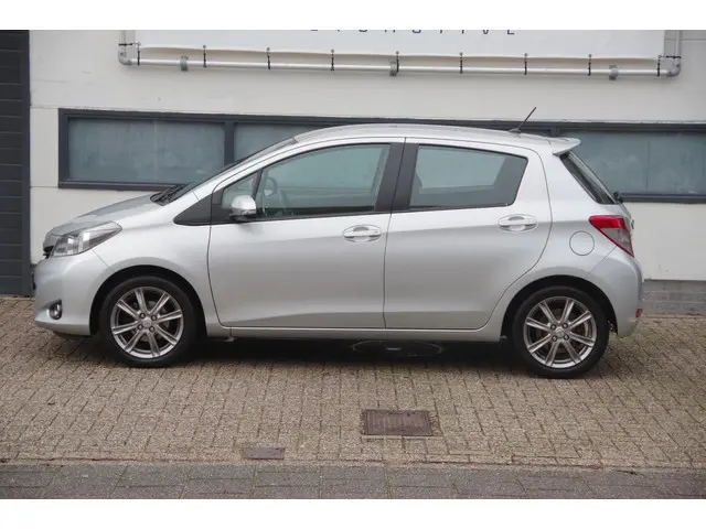 Toyota Yaris 1.3 VVT-i Aspiration 2012 Benzine 22