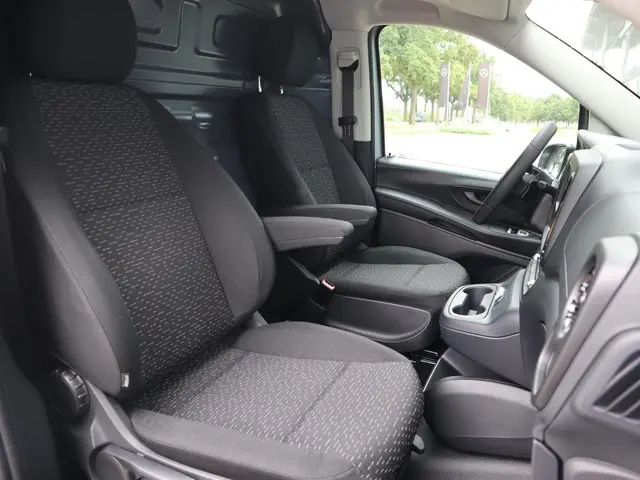 Mercedes-Benz eVito eVito Lang 66 kWh 2024 Elektrisch 11