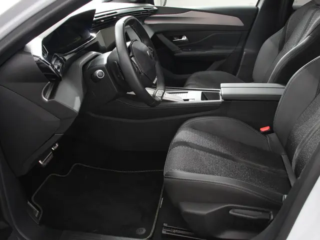 Peugeot 308 1.2 PureTech GT 2024 Benzine 9