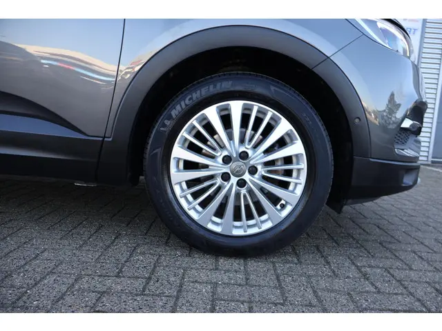 Opel Grandland X 1.2 Turbo Innovation 2020 Benzine 26
