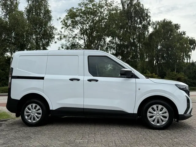 Ford Transit Courier 1.0 EcoBoost Trend 2024 Benzine 2
